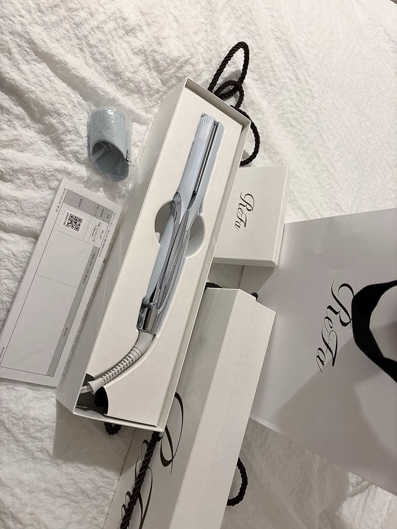 【新品・未使用】ReFa ストレートヘアアイロン プロ ホワイト 2025年製