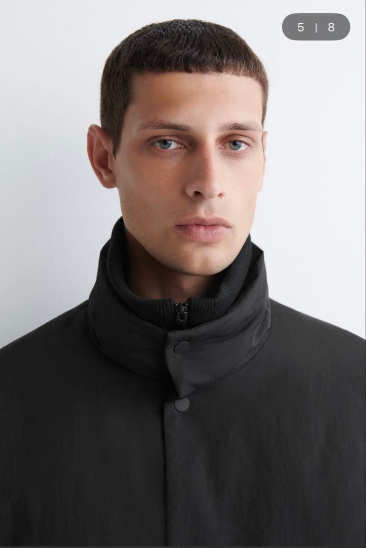 COS パデッドファンネルネックダウンジャケット