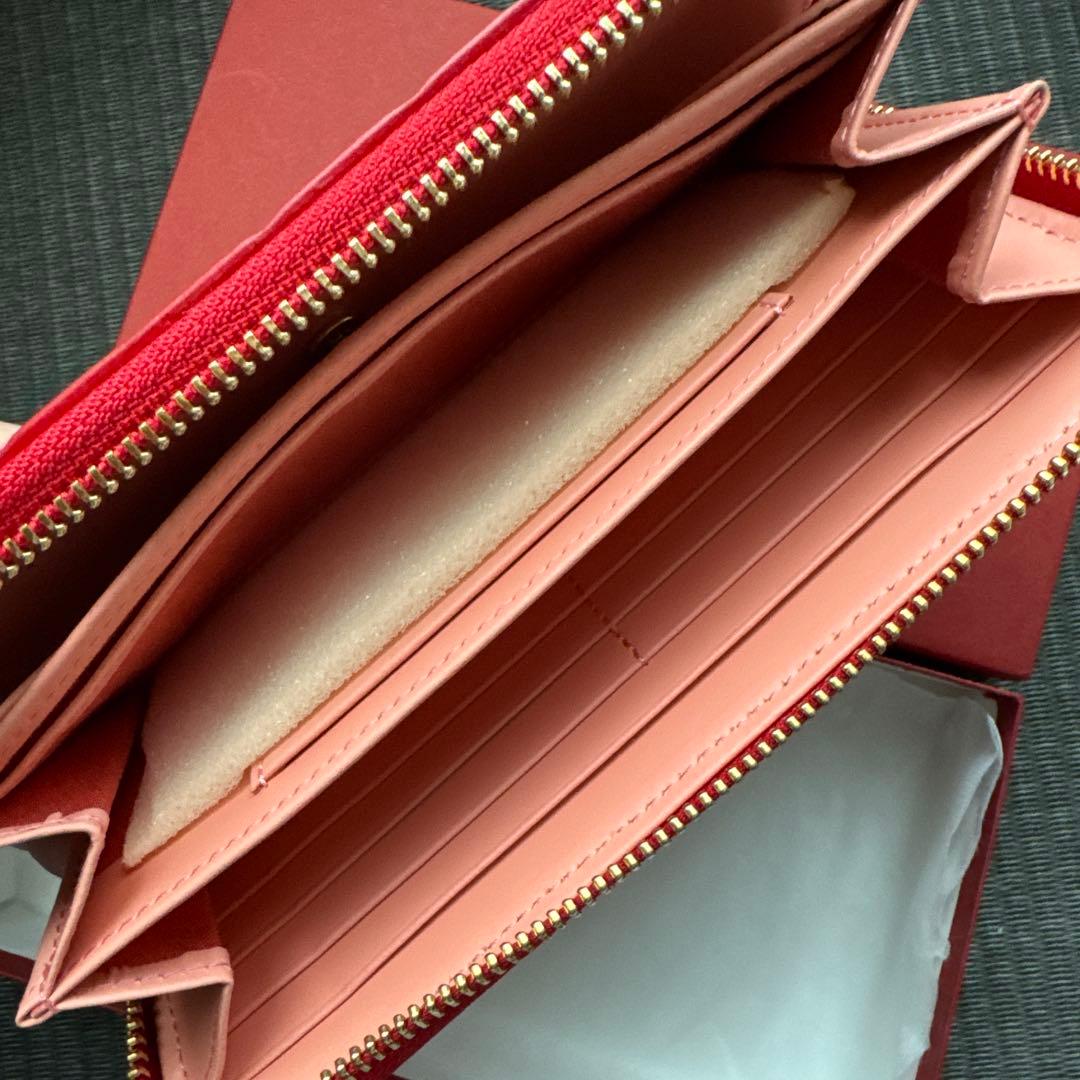 【値下げ中】アールスフェボリット　いちご　財布　牛革