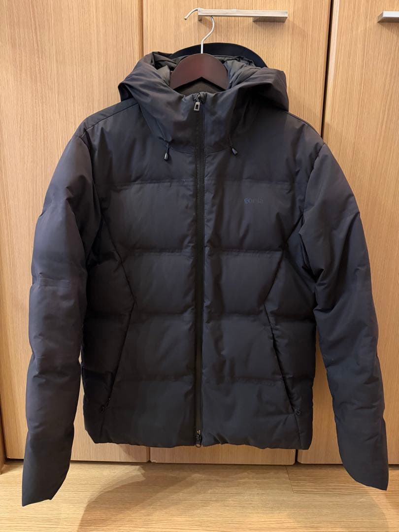 patagonia ブラック ダウンジャケット フード付き