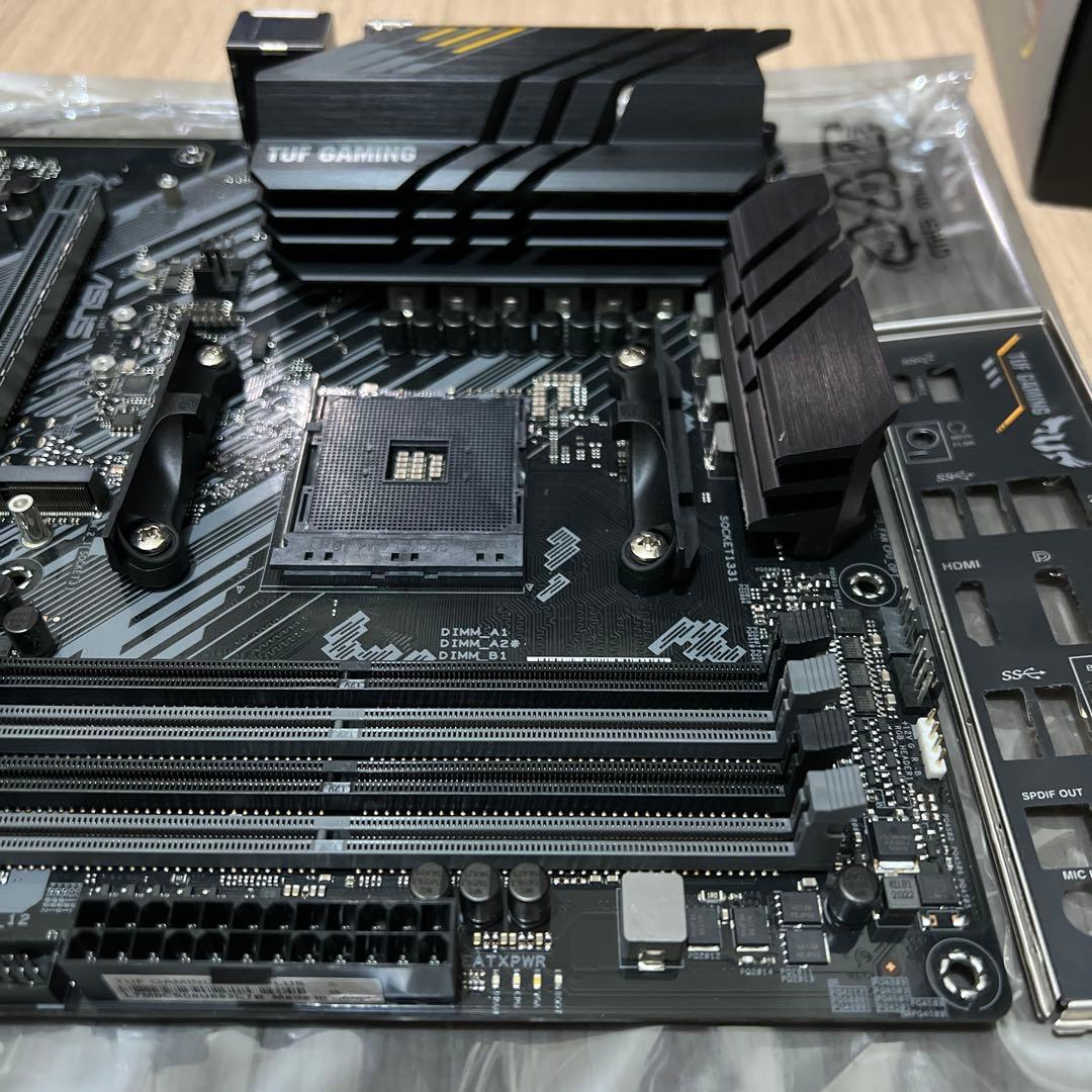 ASUS TUF Gaming B550-PLUS マザーボード