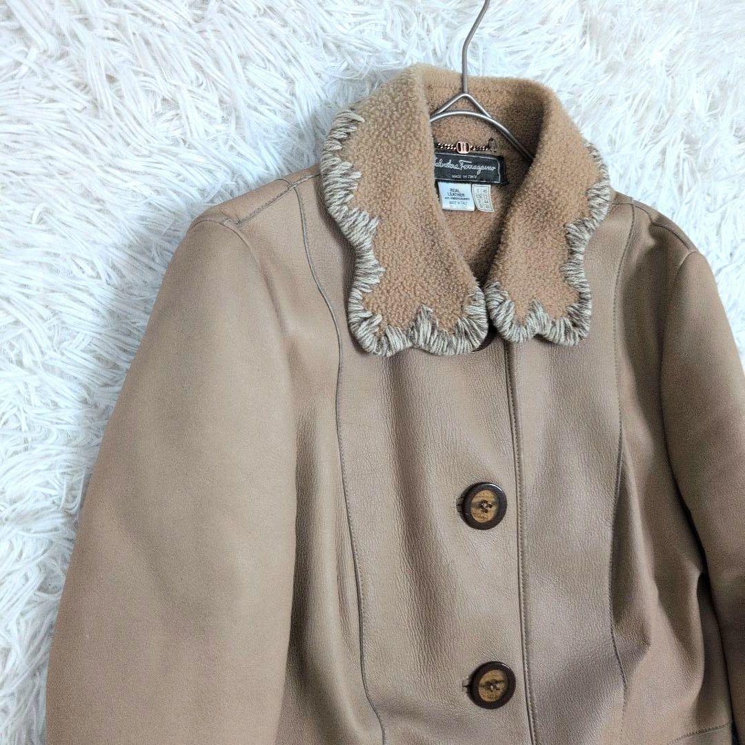 サルヴァトーレフェラガモ　レディース　レザージャケット　ガンチーニ　イタリア製