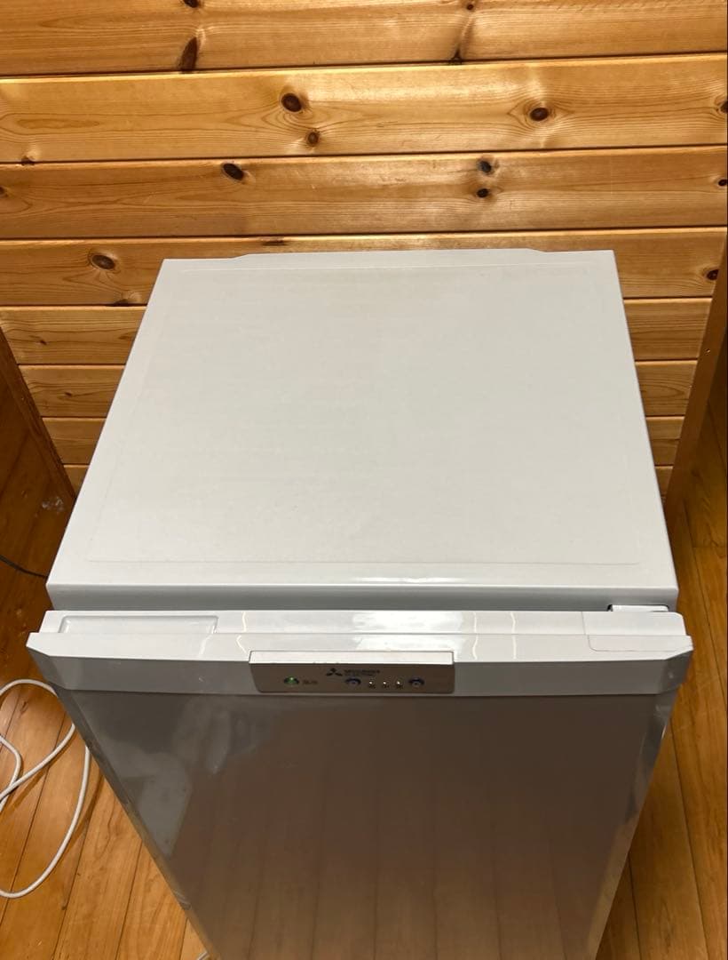 動作〇　冷凍庫 三菱 MF-U12B -S 121L 17年製 フリーザー