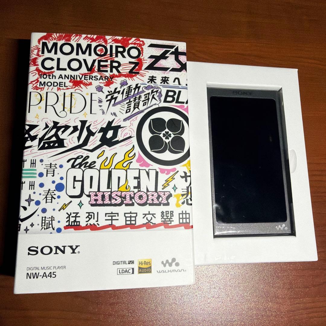 ももクロウォークマン10周年モデル