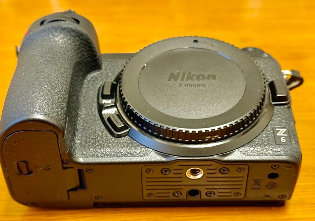 NikonZ6ボディ 1万6千ショット 保証期間 元箱付 XQD(32G)おまけ