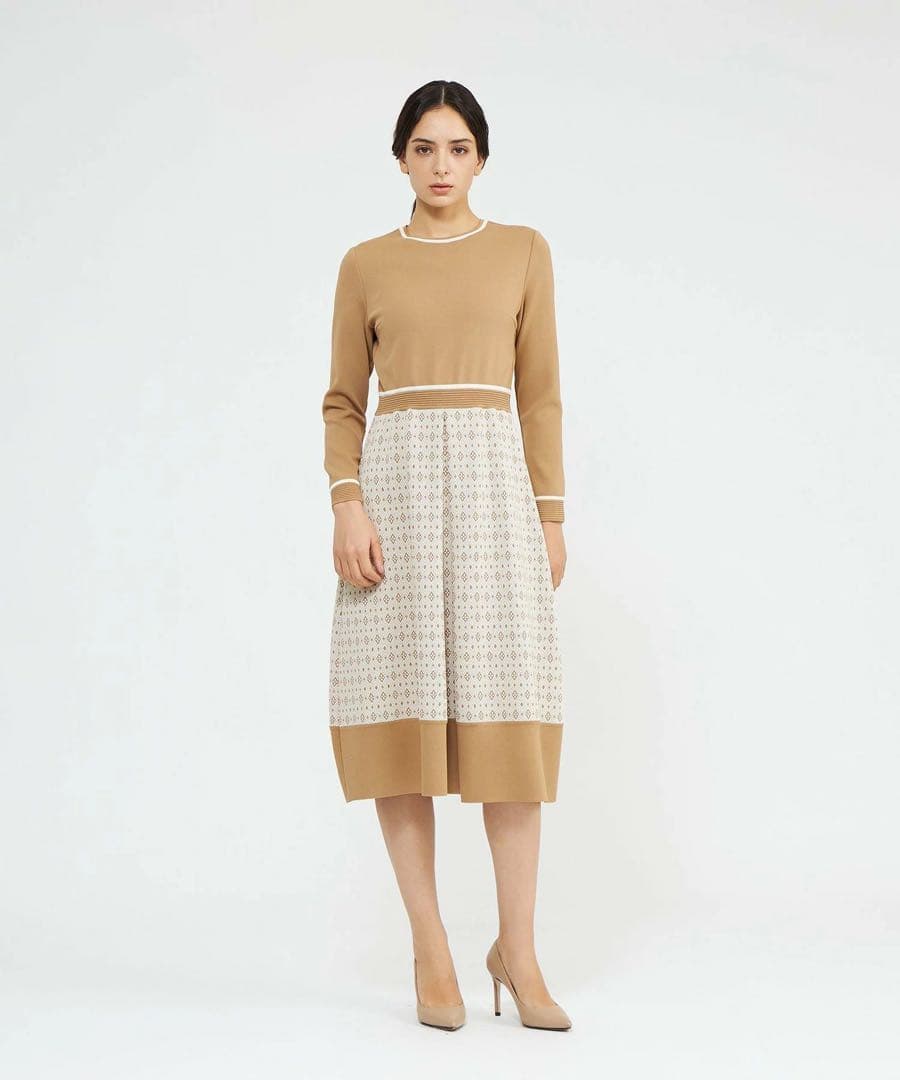 美品 アセテートナイロンジャカード ニットワンピース キャメル