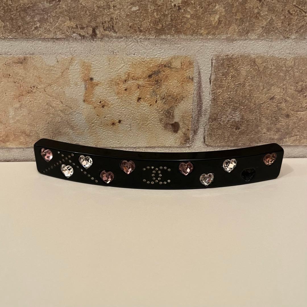 本日限定価格　CHANEL シャネル　ハート型ストーン付き黒バレッタ廃盤