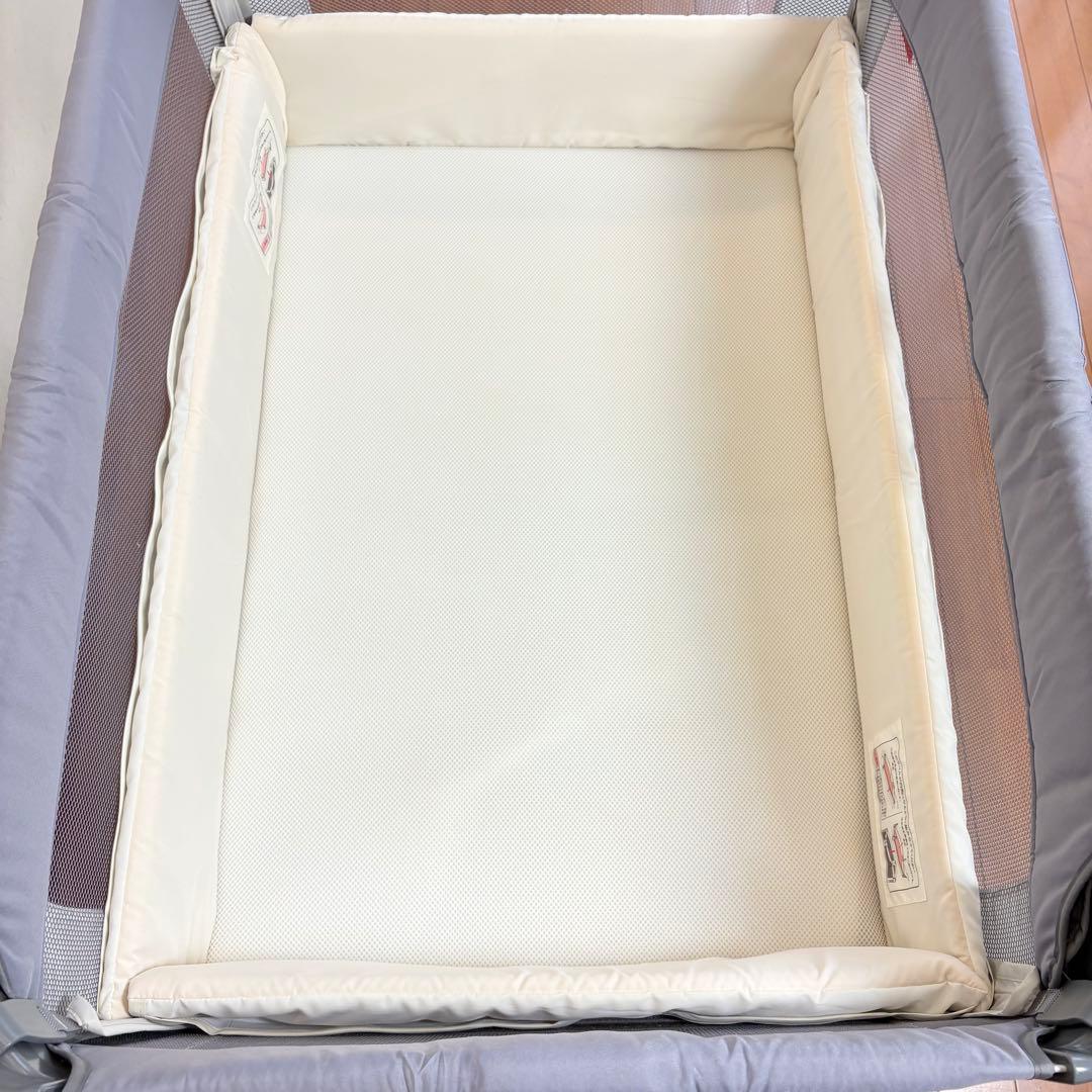 【付属品完備・匿名配送】アップリカ ココネルエアーABベビーベッド グレーベアー