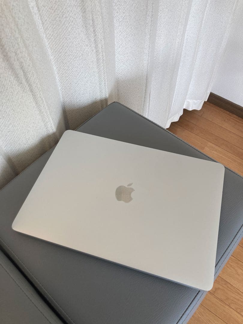 MacBook本体 Apple MacBook Air 13.3 Core i7 16GB 1TB