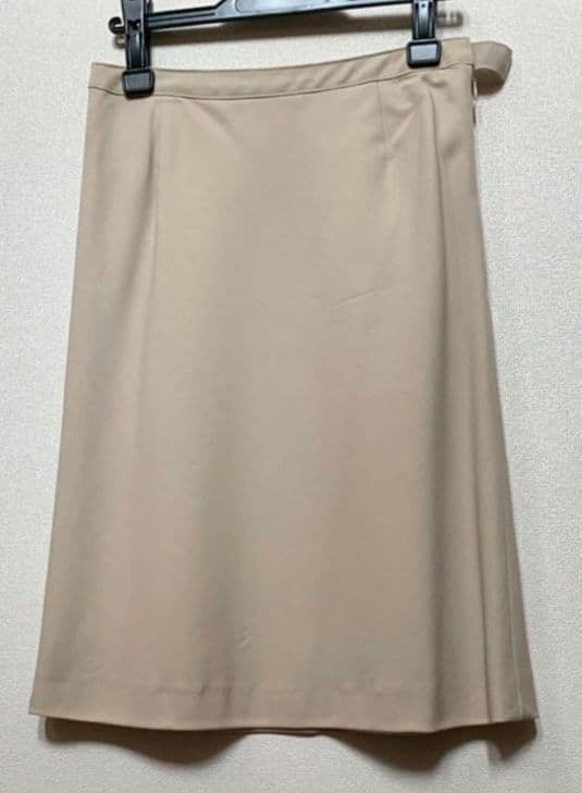 ＊アクアスキュータム＊ スーツ ベージュ タグ有