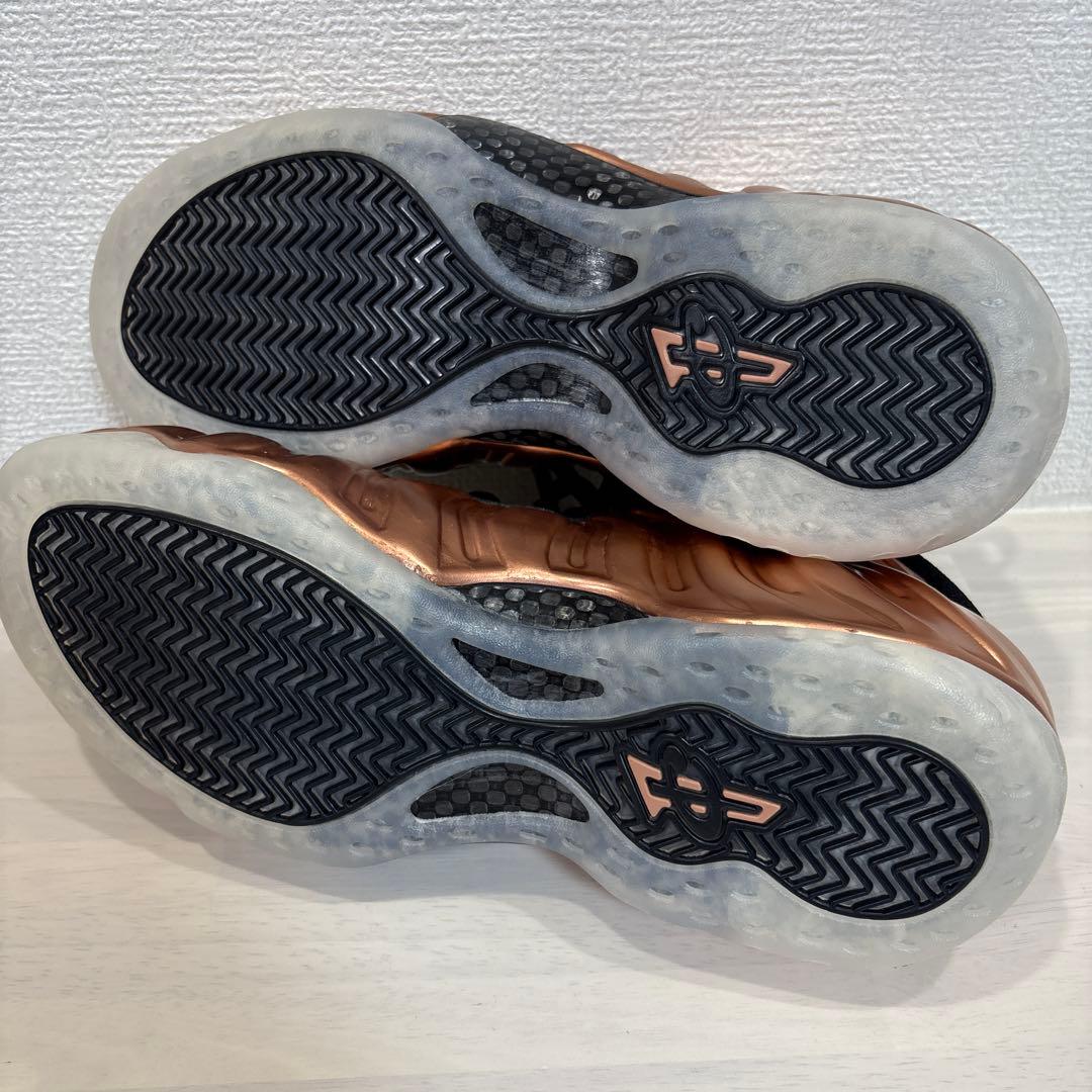 Nike Foamposite ブラック/ブロンズ 30.5センチ
