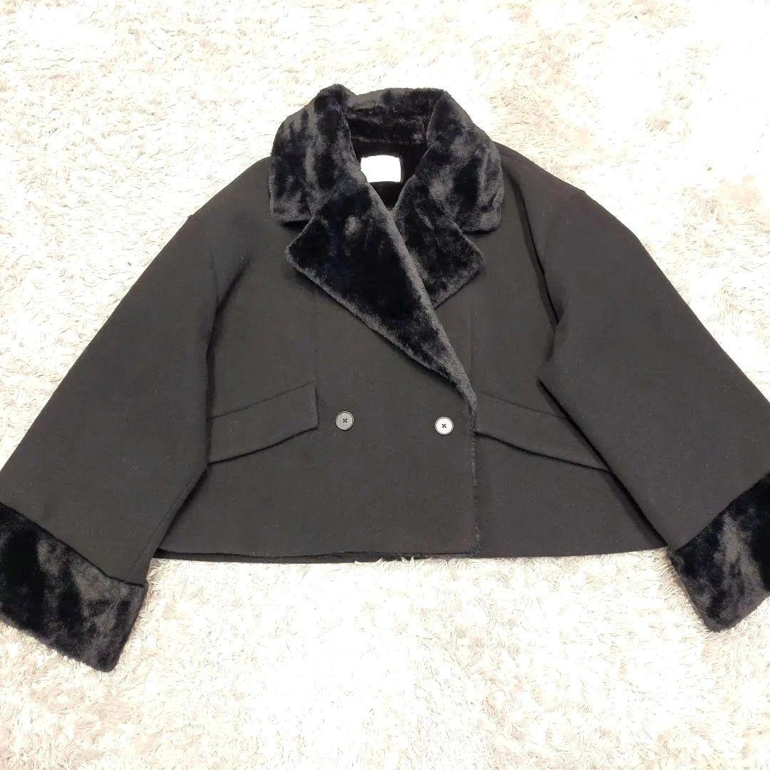 HARE ウーリーテックフェイクファーショートコート　ブラック1