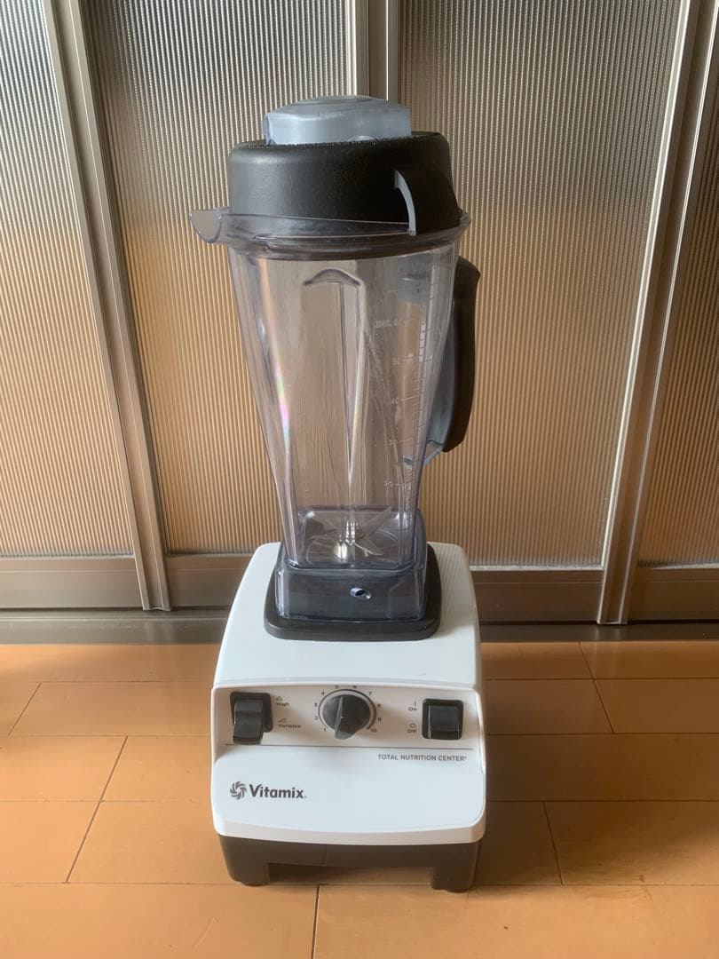 vitamix vm0111ホワイト　ミキサー　バイタミックスtnc5200