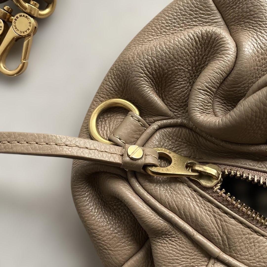 c*円様 MARC BY JACOBS ベージュ　バッグ