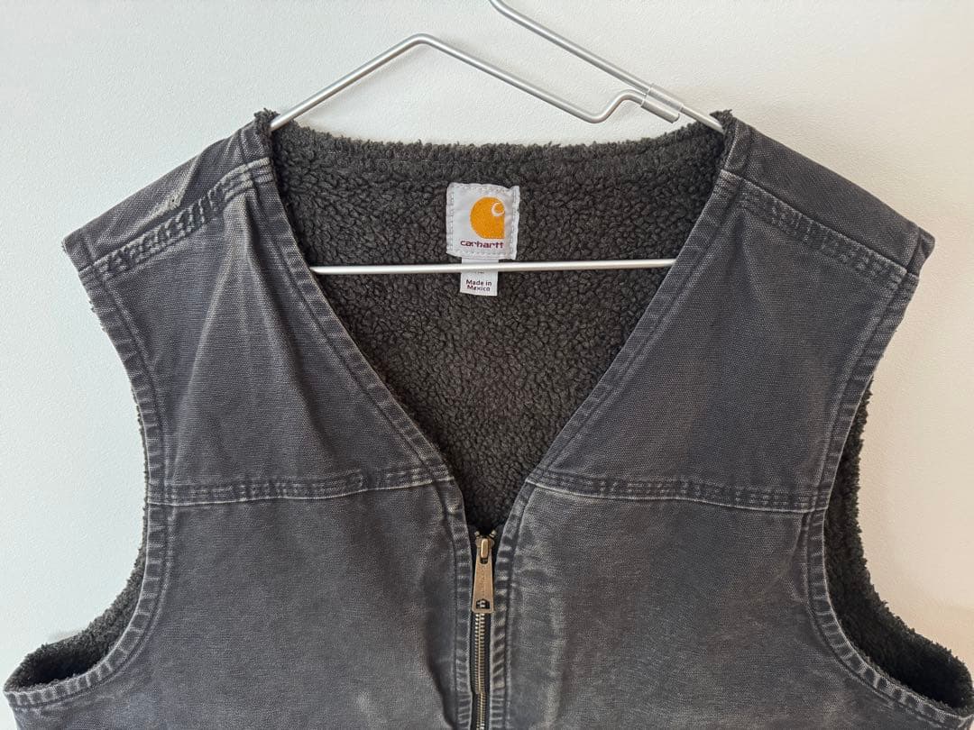 【超人気】カーハート ダックベスト XL ブラック 鬼フェード ヴィンテージ