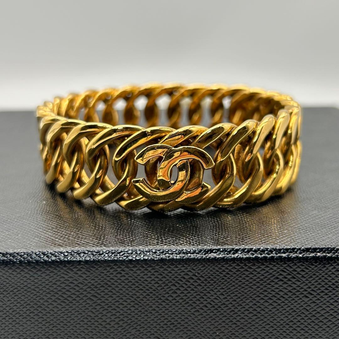 シャネル　CHANEL ブレスレット　バングル　ゴールド　マメ