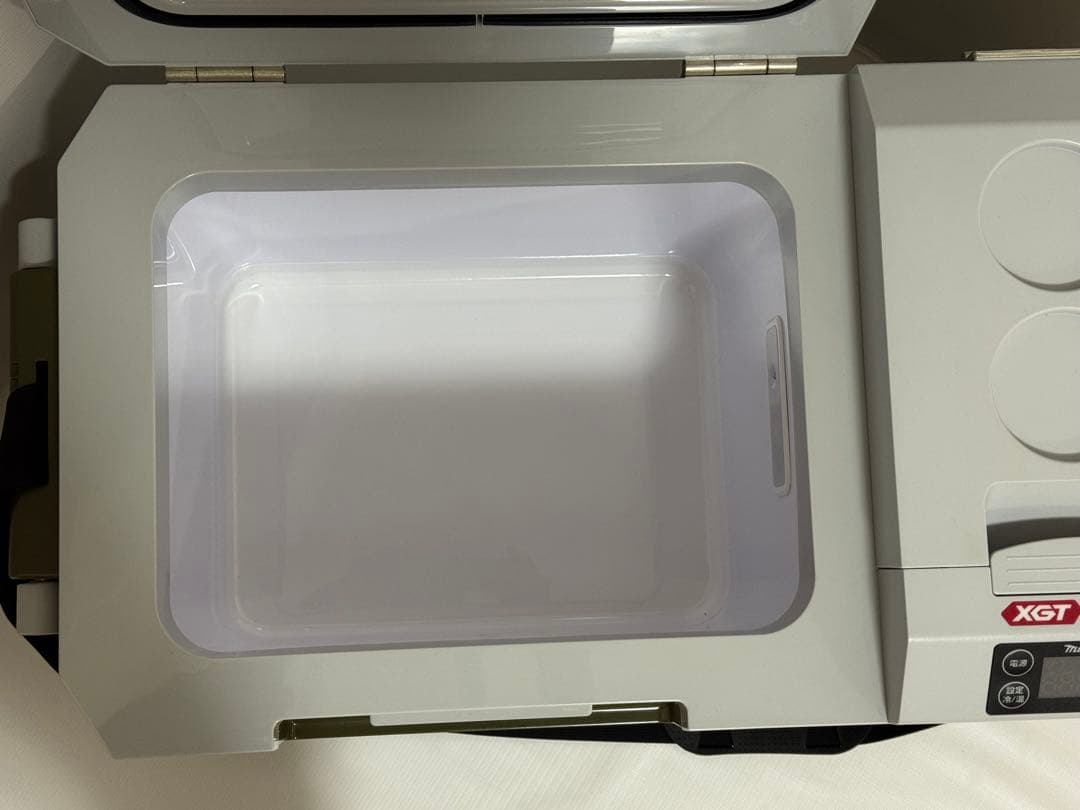 【美品】マキタ　makita ポータブル冷温蔵庫　CW 001G 20L