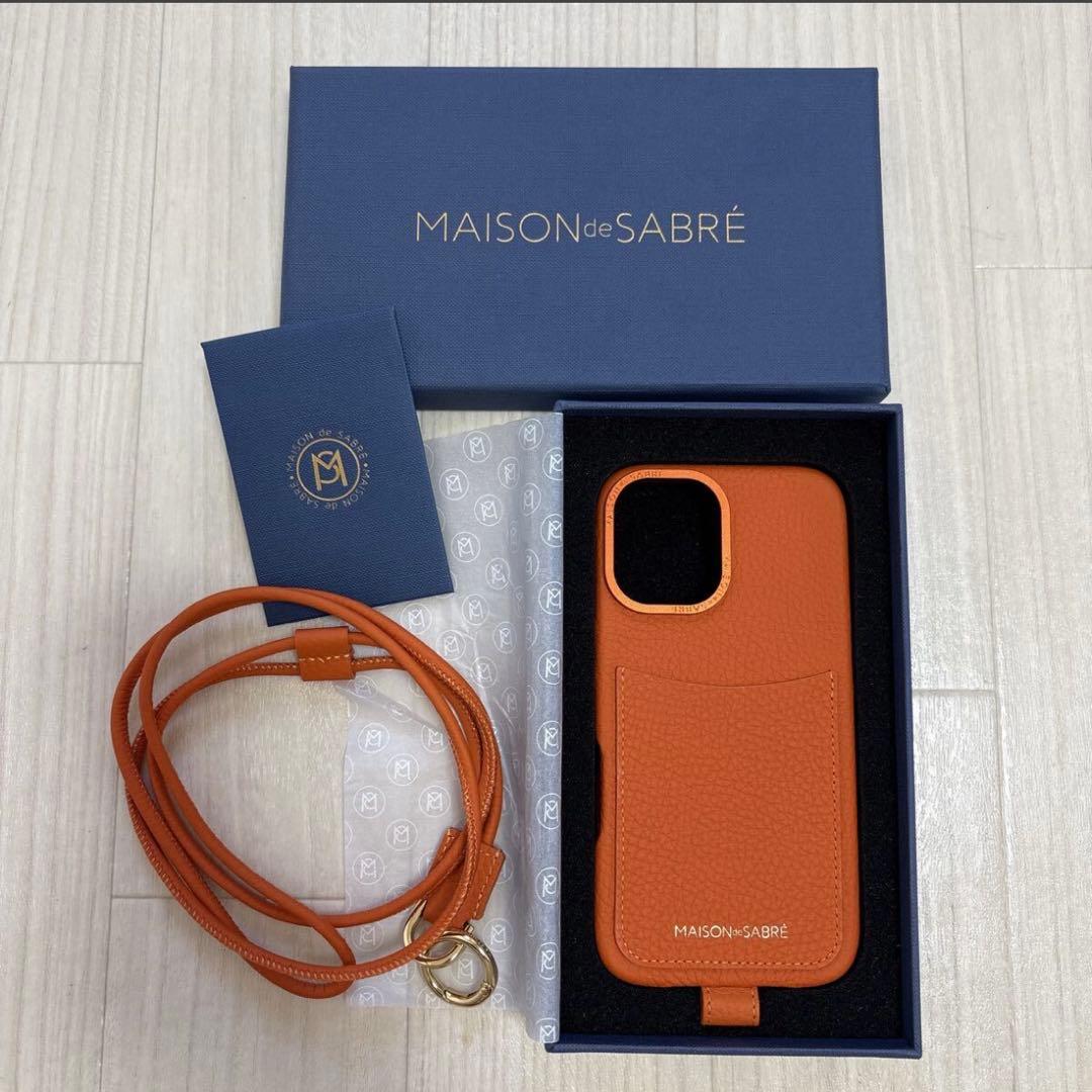 MAISON de SABRE ストラップ付スマホケース iPhone16