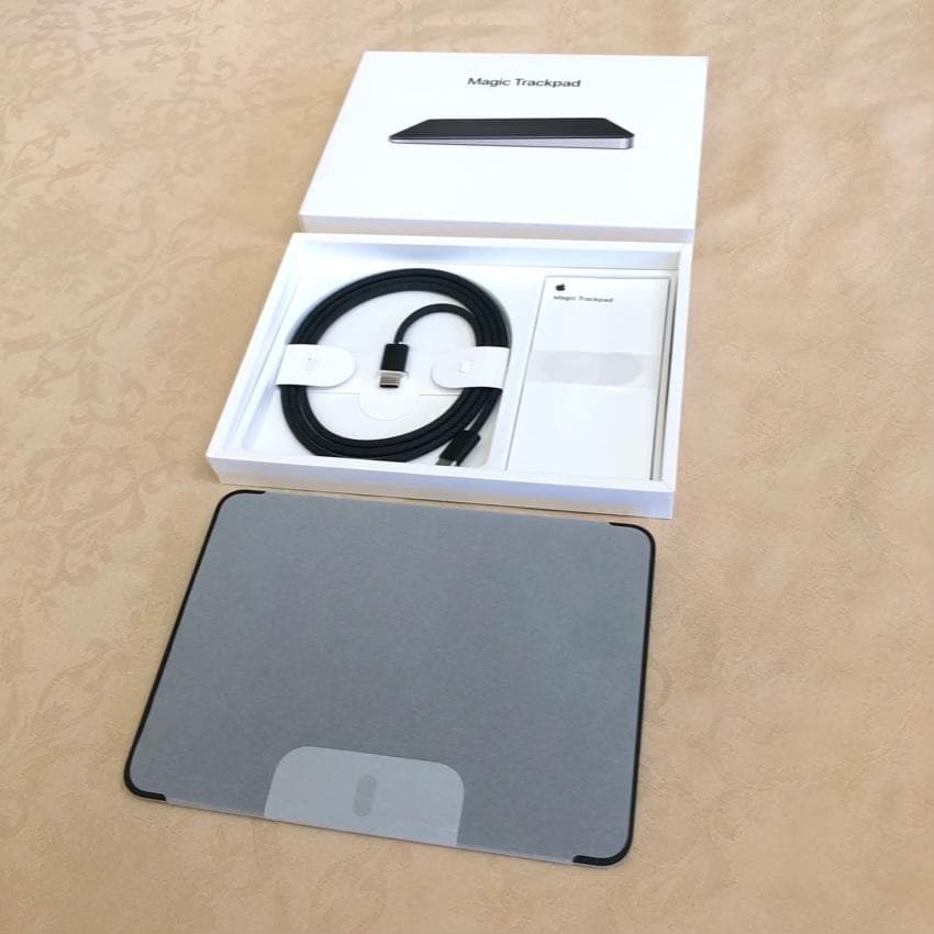 新品｜USB-C｜最新｜ブラック｜Apple Magic Trackpad 4