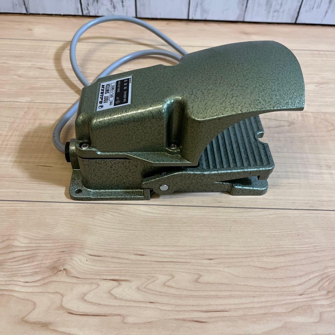 高所作業車 タダノ フットスイッチ （新品未使用）①