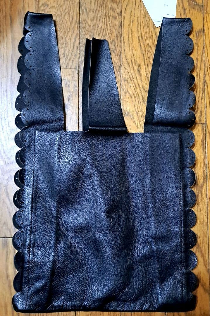 黒牛革 スカラップバッグラドロー