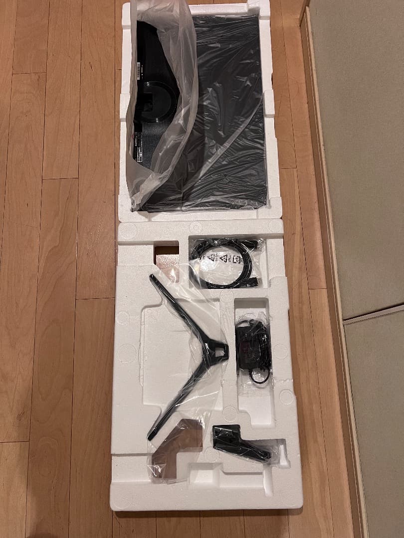 【新品・未使用】アイリスオーヤマ 　モニター　スピーカー内蔵 ディスプレイ 本体