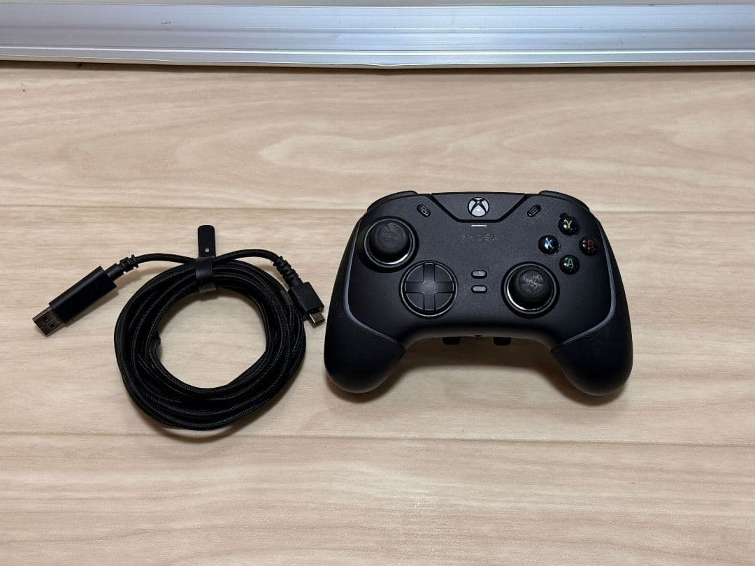 PC用ゲームコントローラー・コンバーター RAZER WOLVERINE v2 CHOMA RZ06-0401