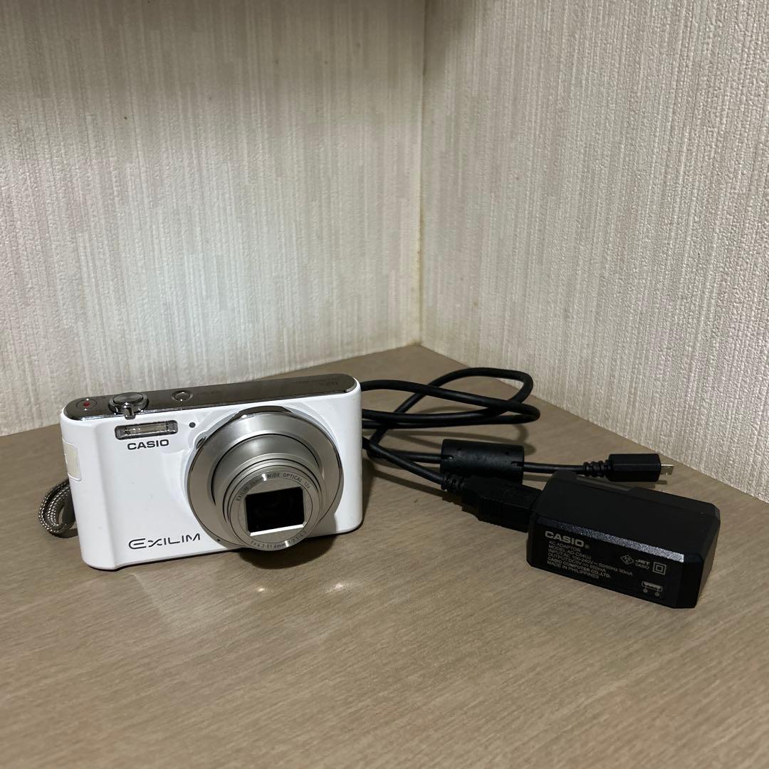 美品　CASIO EXILIM EX-ZS190 ホワイト