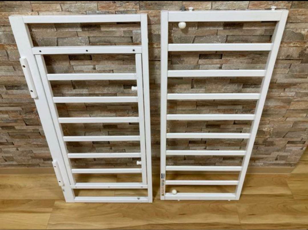 木製ベビーベッド ホワイト サイドレール付き