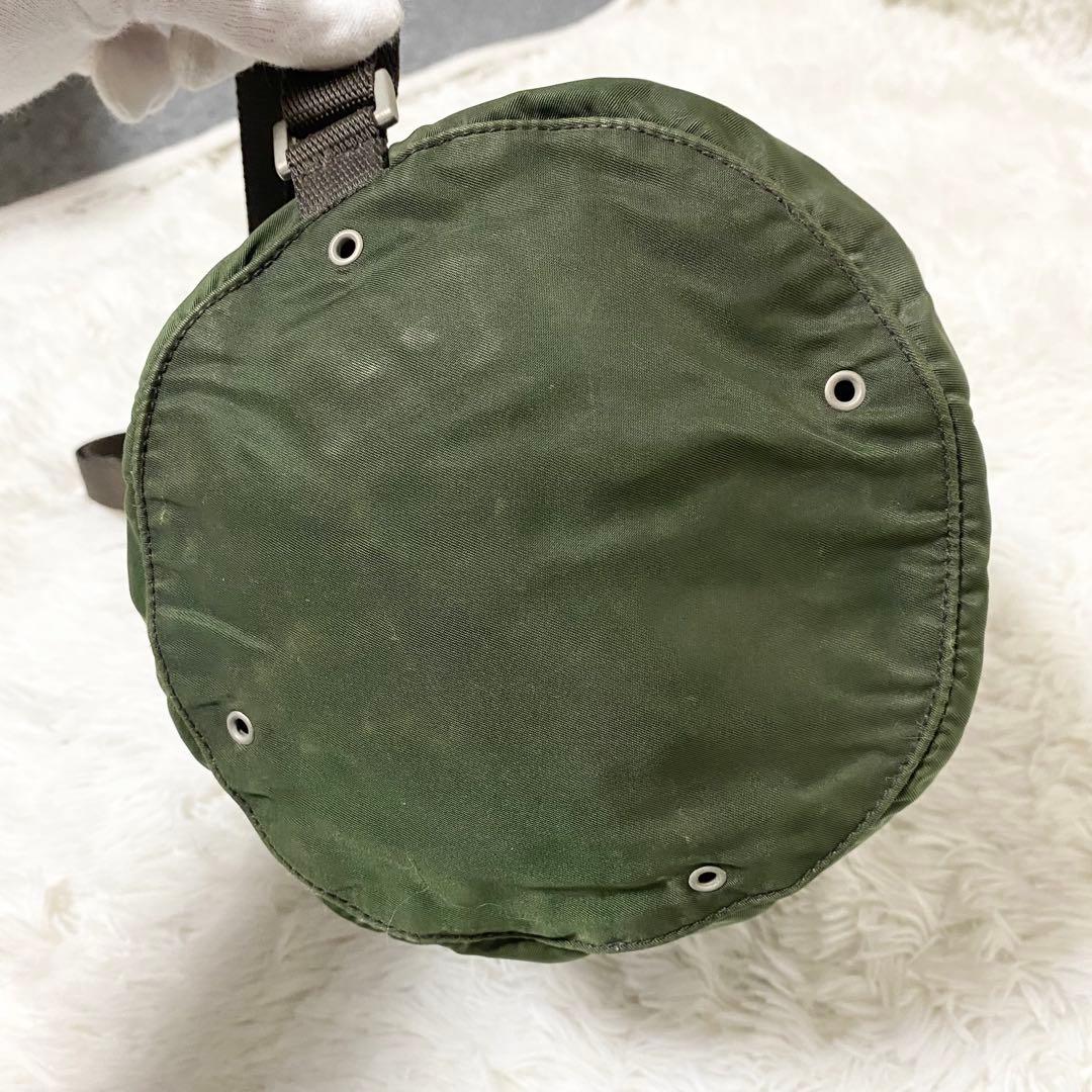 PRADA プラダ 三角ロゴ ドラム型 ショルダーバッグ ボンサック カーキ系