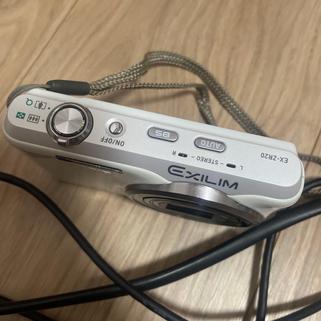 【動作確認済】CASIO EXILIM ホワイト コンパクトデジタルカメラ