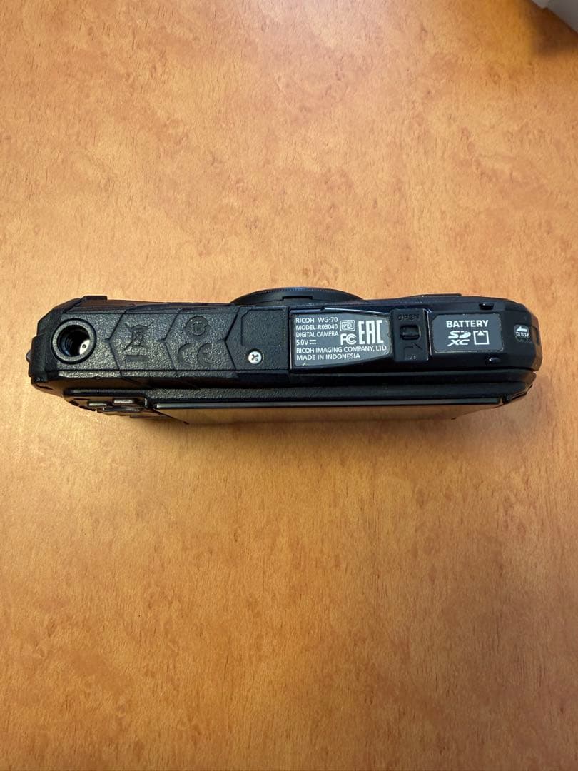 RICOH WG-70 メモリー16GBデジタルカメラ