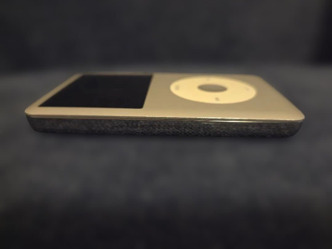 iPod Classic 160GB 音声のみ動作未確認 非純正ケーブル付