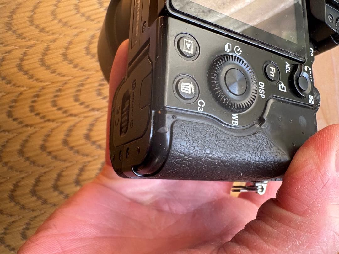 限定値下げSONY α7本体＋レンズSEL50F18F