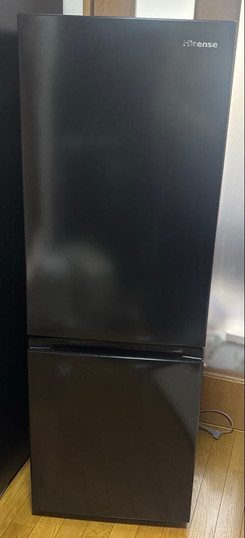 Hisense ブラック 2ドア冷蔵庫　175L