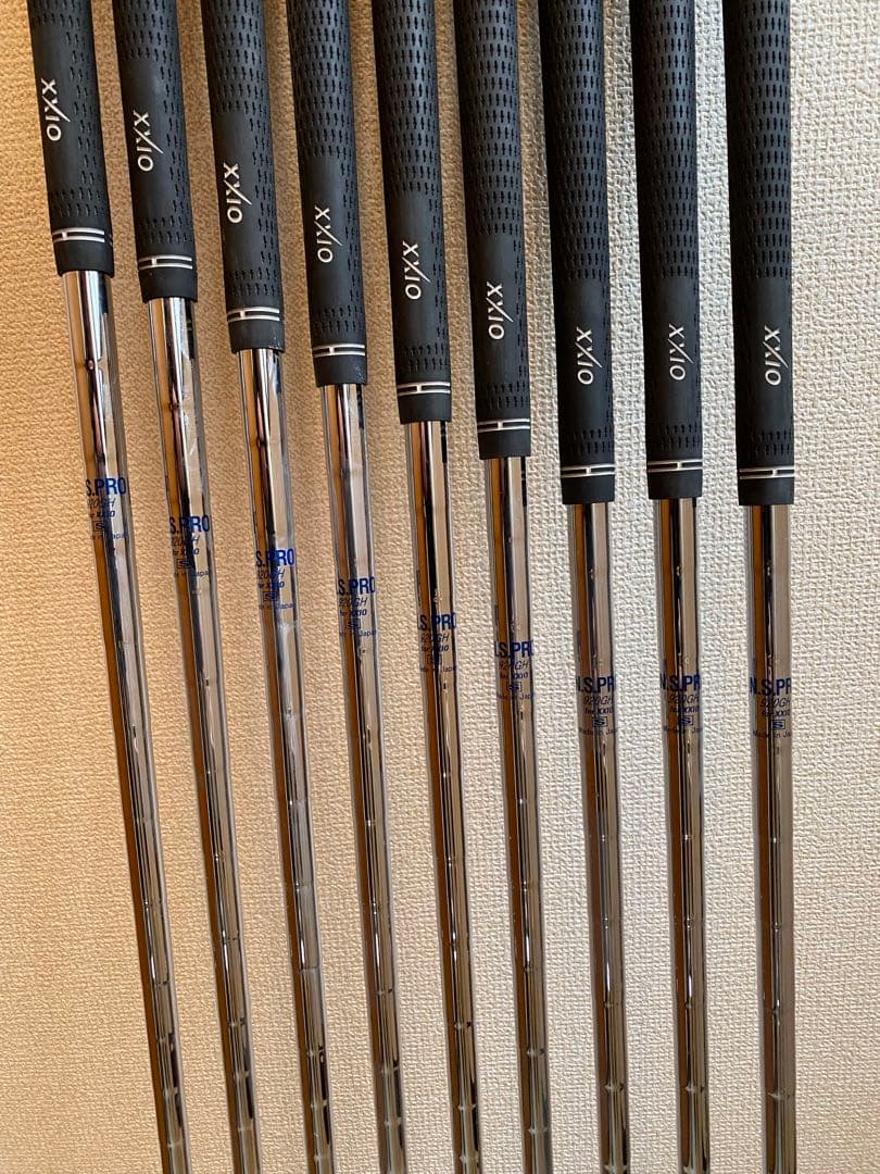 ち*う様 【即発送】XXIO ゼクシオ アイアンセット 9本 スチールS 人気モ