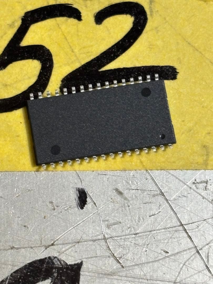 302個。電子部品ICチップRMLV0408EGSB4S2長期保管品新品同様未使