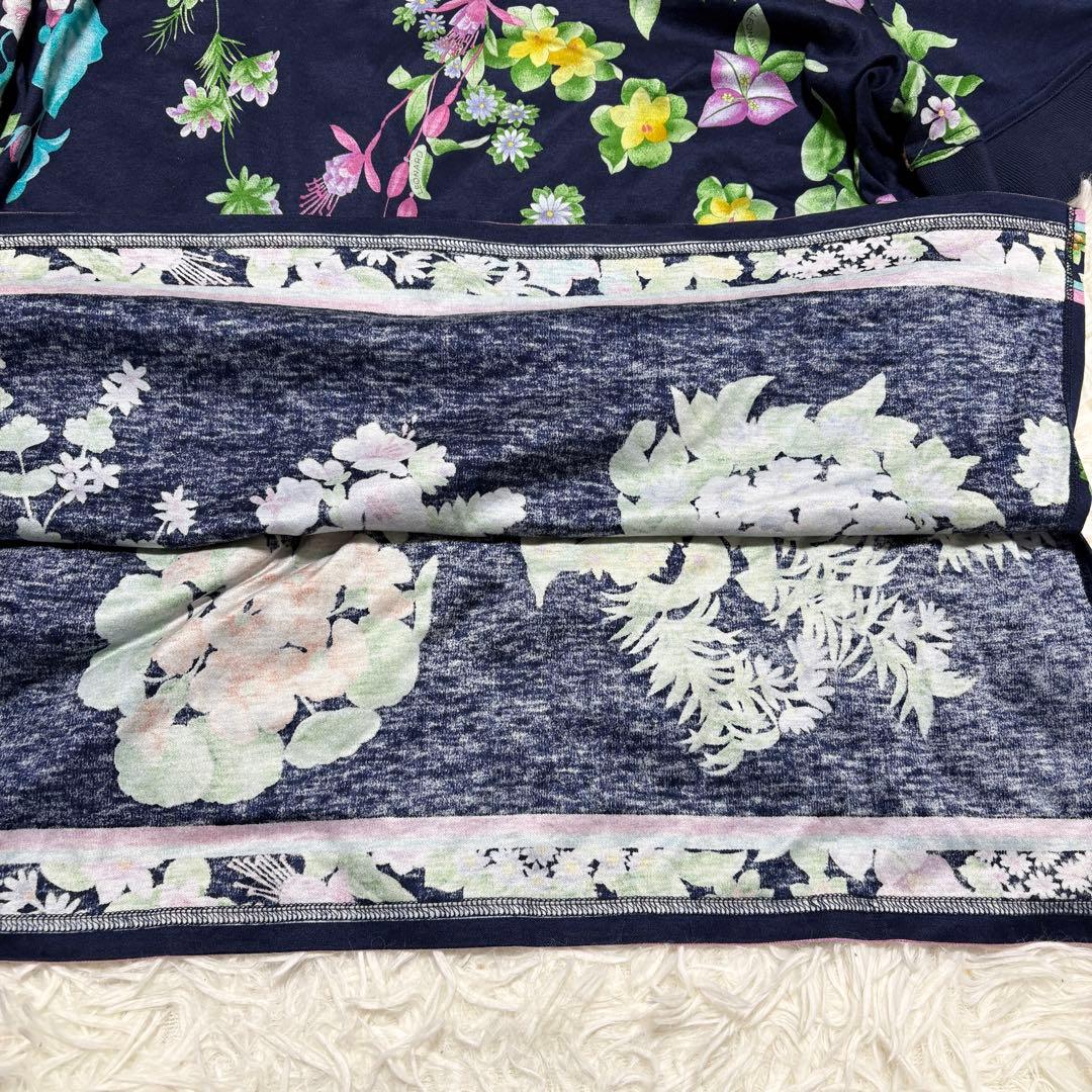 【美品】レオナール Tシャツ 花柄 カットソー ロゴ フラワー柄 ボタニカル