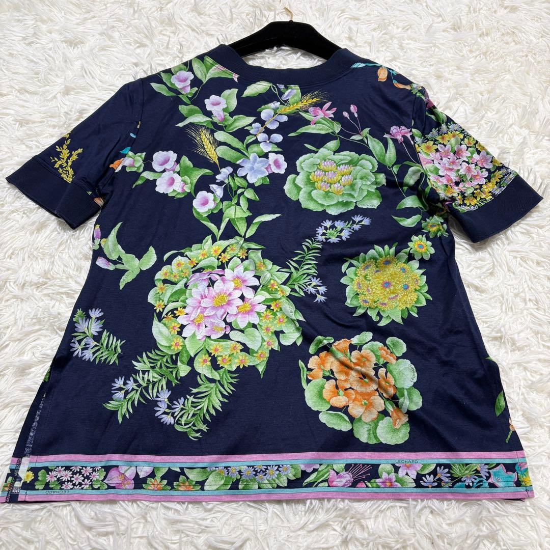 【美品】レオナール Tシャツ 花柄 カットソー ロゴ フラワー柄 ボタニカル