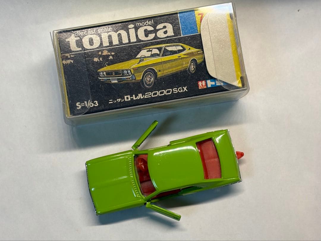 トミカ 黒箱 ニッサン ローレル 2000SGX 1Eホイール 日本製 当時物