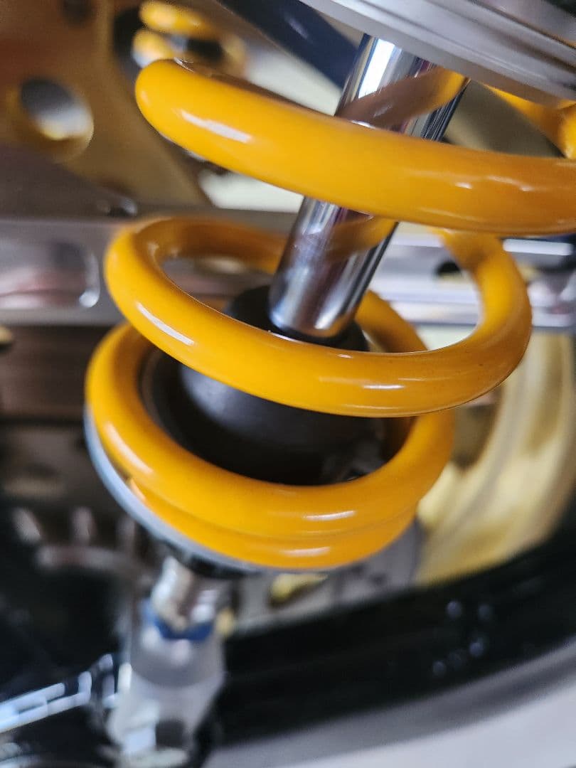 Öhlins サスペンション イエロー　CB750F