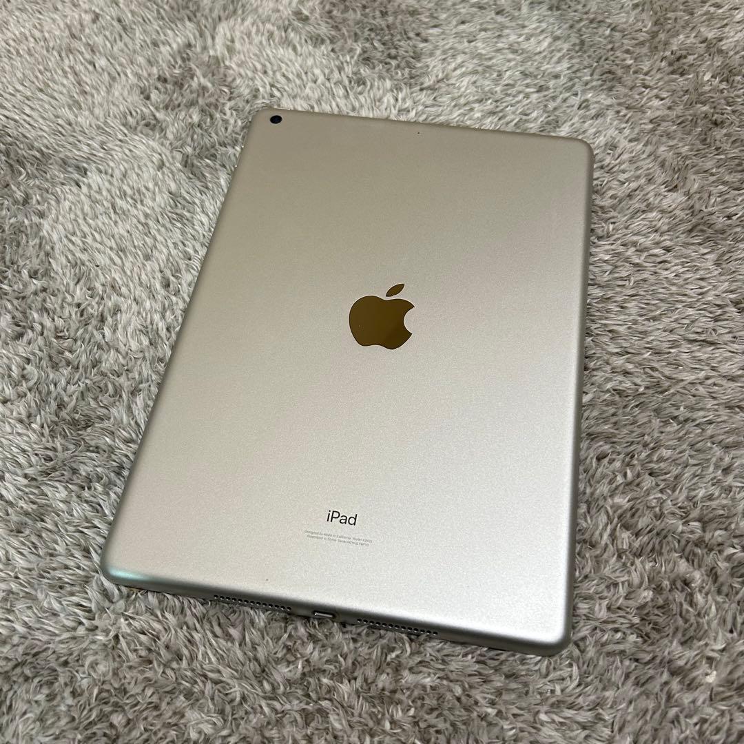 iPad 第9世代　64GB シルバー　ipad アイパッド