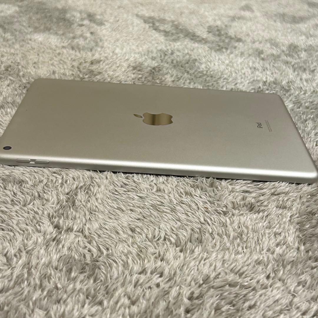 iPad 第9世代　64GB シルバー　ipad アイパッド