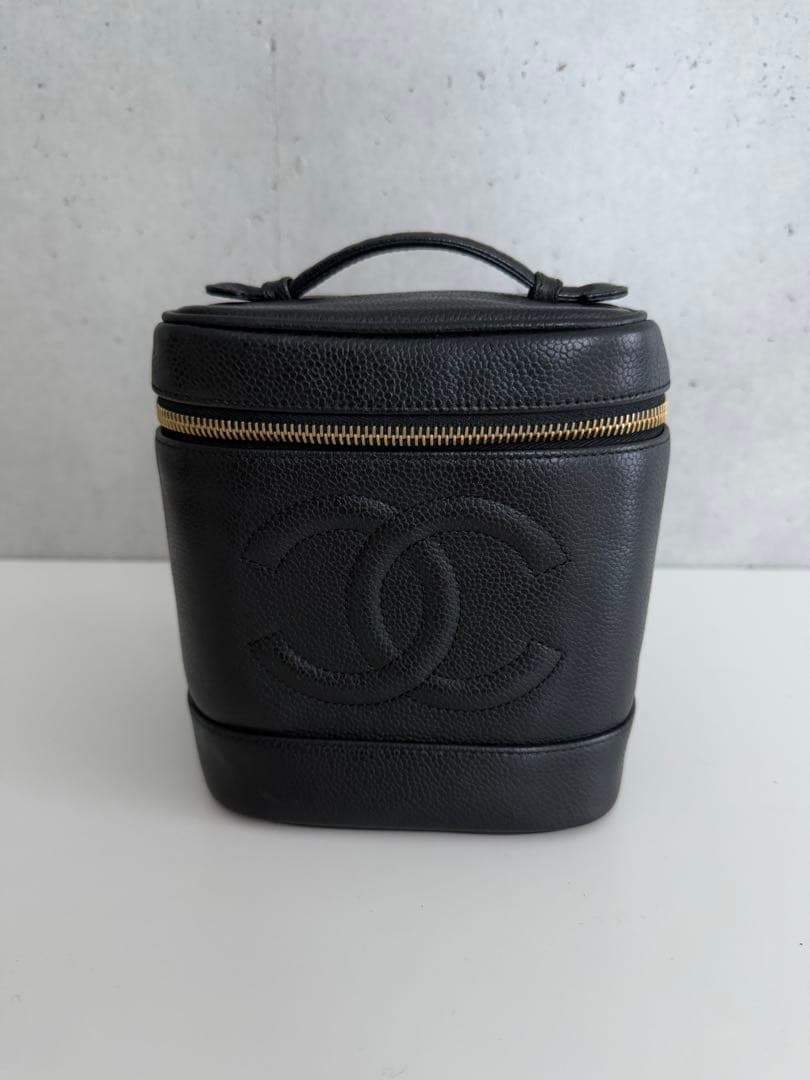 【最終価格】CHANEL バニティポーチ キャビアスキン