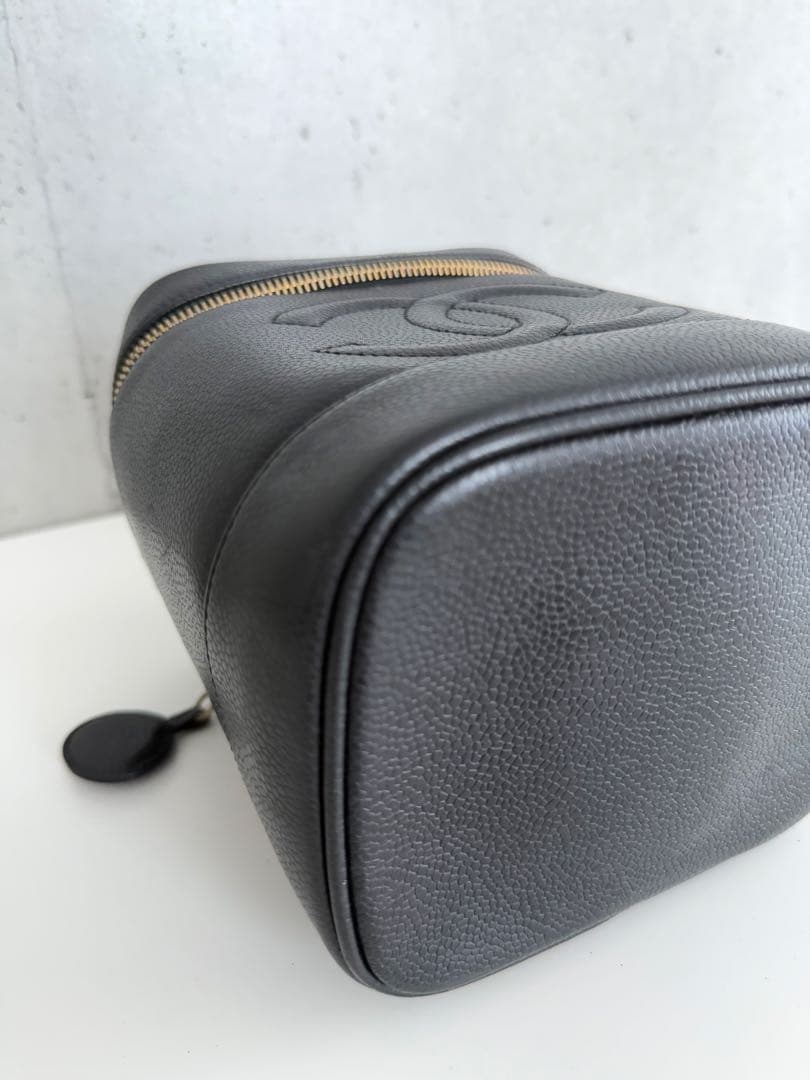 【最終価格】CHANEL バニティポーチ キャビアスキン