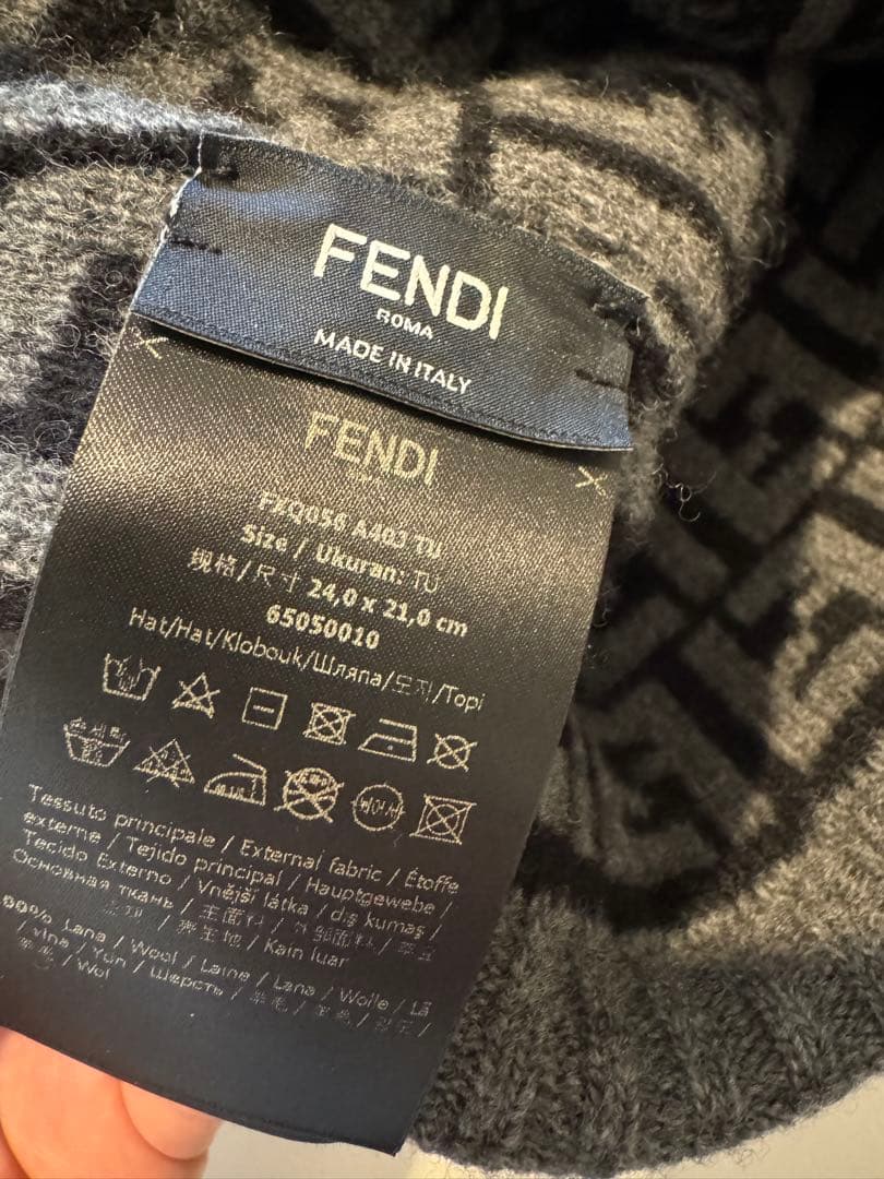 FENDI ニットキャップ