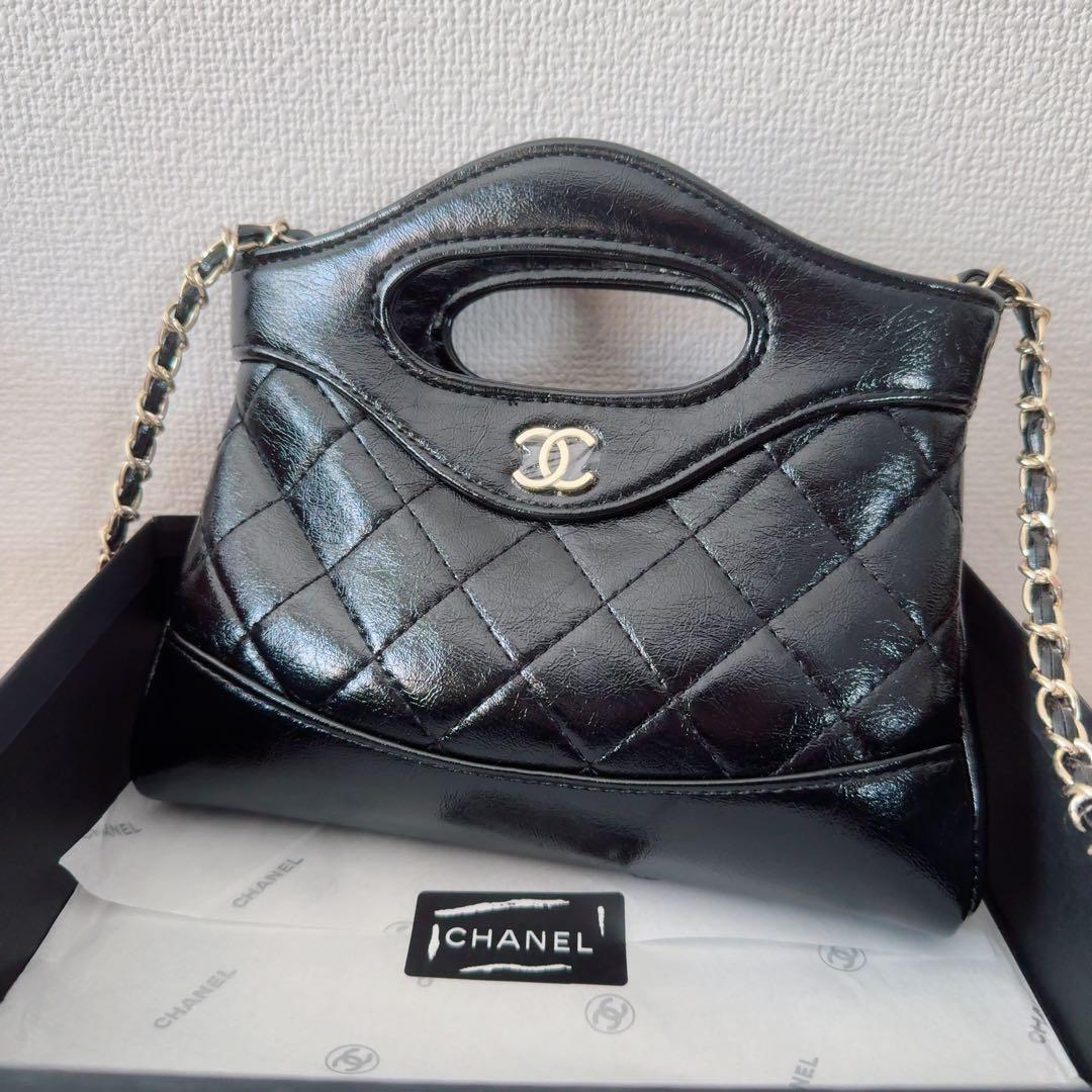 CHANEL ブラックレザー 31ナノ ミニショルダーバッグ ノベルティ