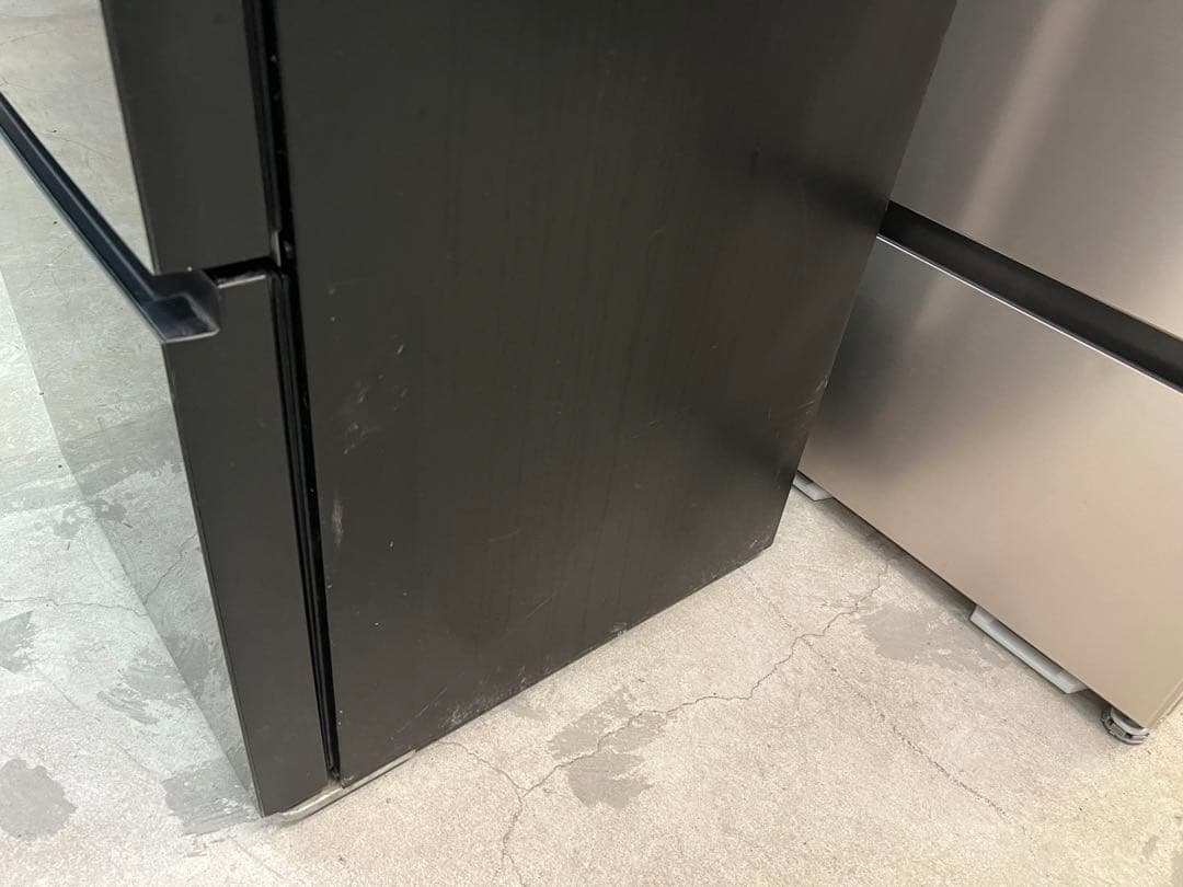 2017年式 282L Hisense 3ドア冷蔵庫 HR-G2801BR