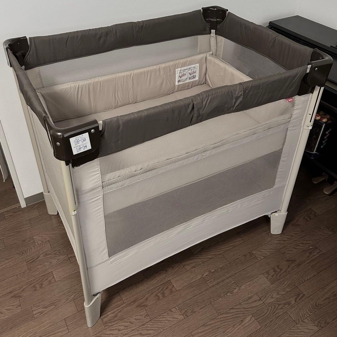 アップリカ　ココネルエアー　ベビーベッド ココアブラウン