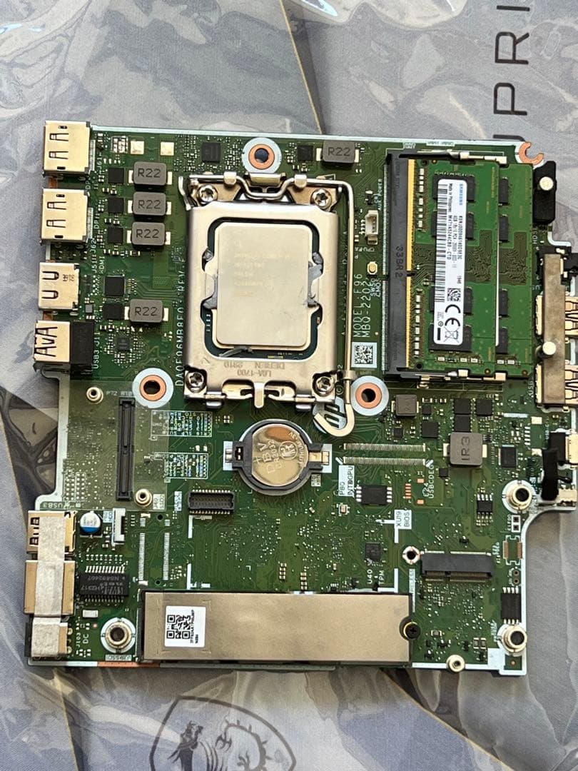 Intel Core i5-12500T マザーボード